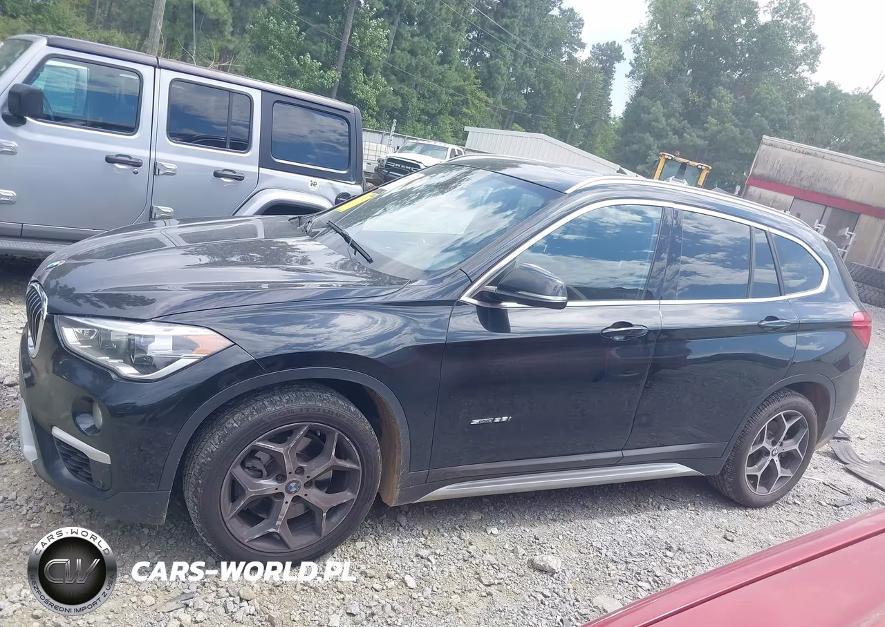 2018 BMW X1 Sdrive28I VIN:WBXHU7C36J5H40247 - 14