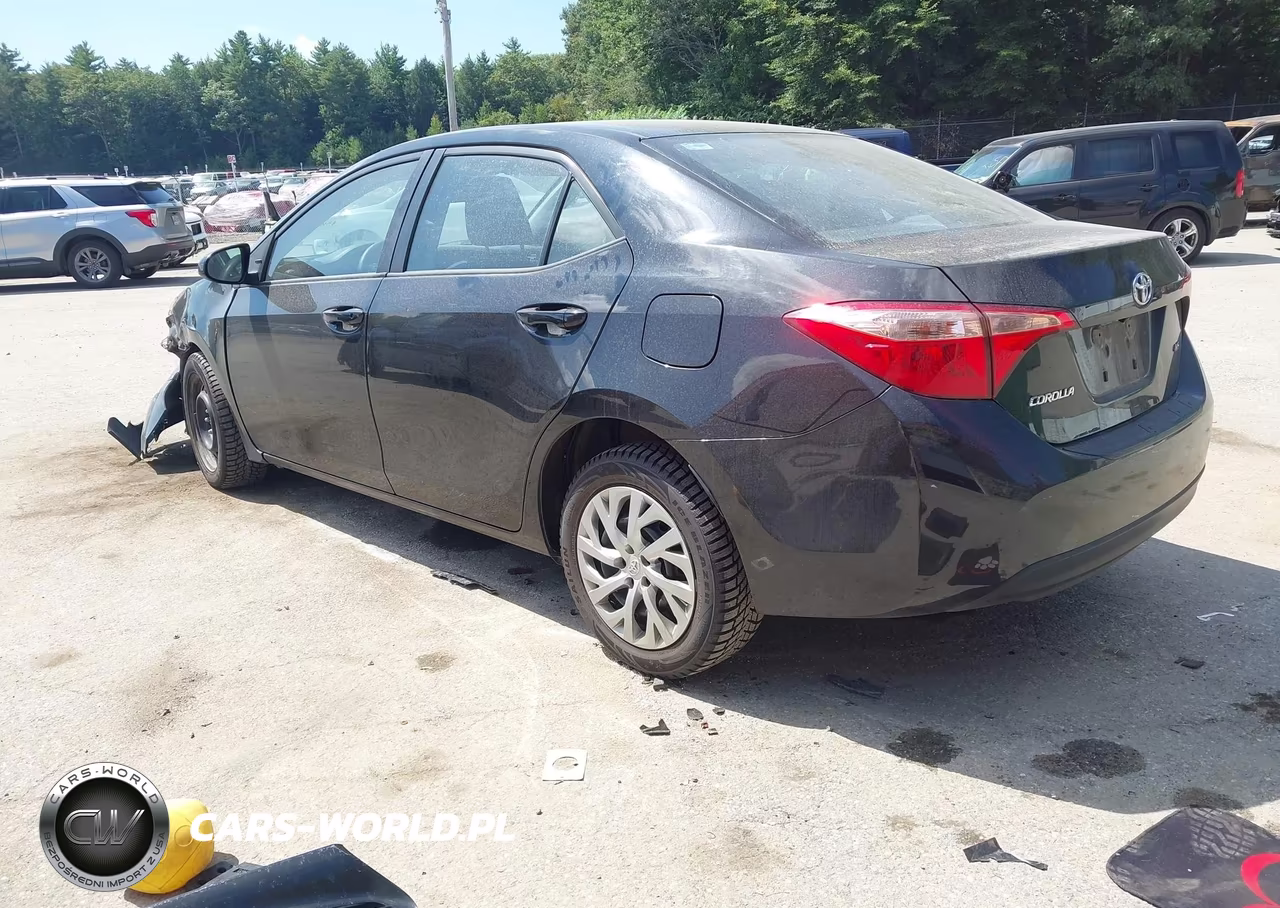 2019 Toyota Corolla Le VIN:2T1BURHE3KC135998 - 3