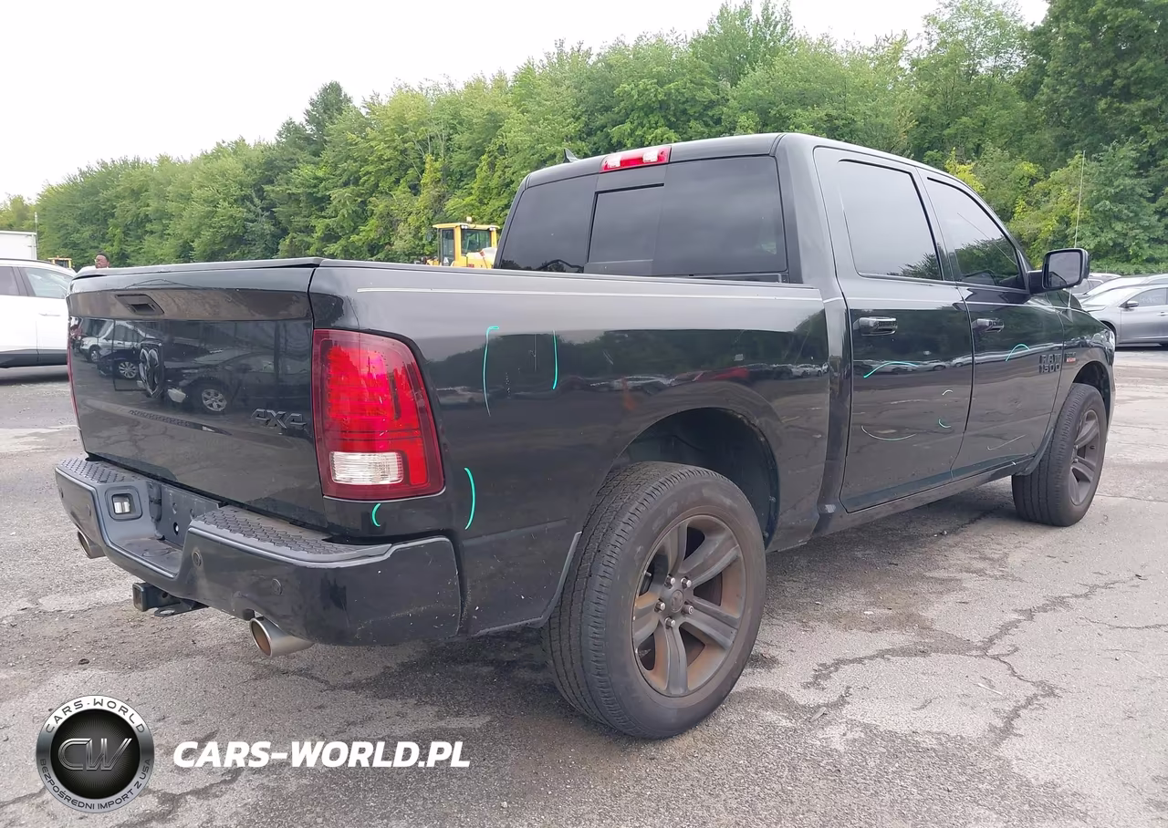 2016 Ram 1500 Sport VIN:1C6RR7MT4GS105656 - 4
