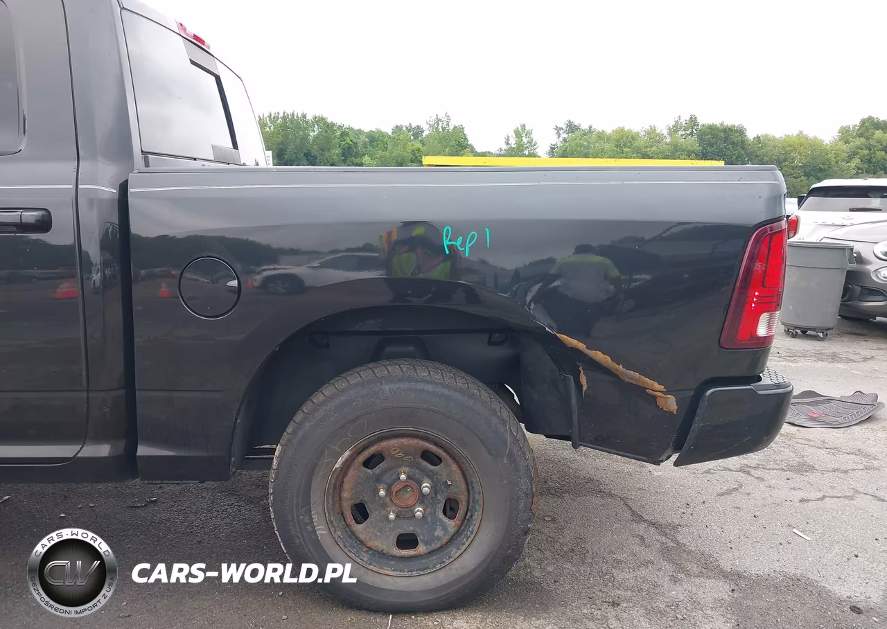 2016 Ram 1500 Sport VIN:1C6RR7MT4GS105656 - 6