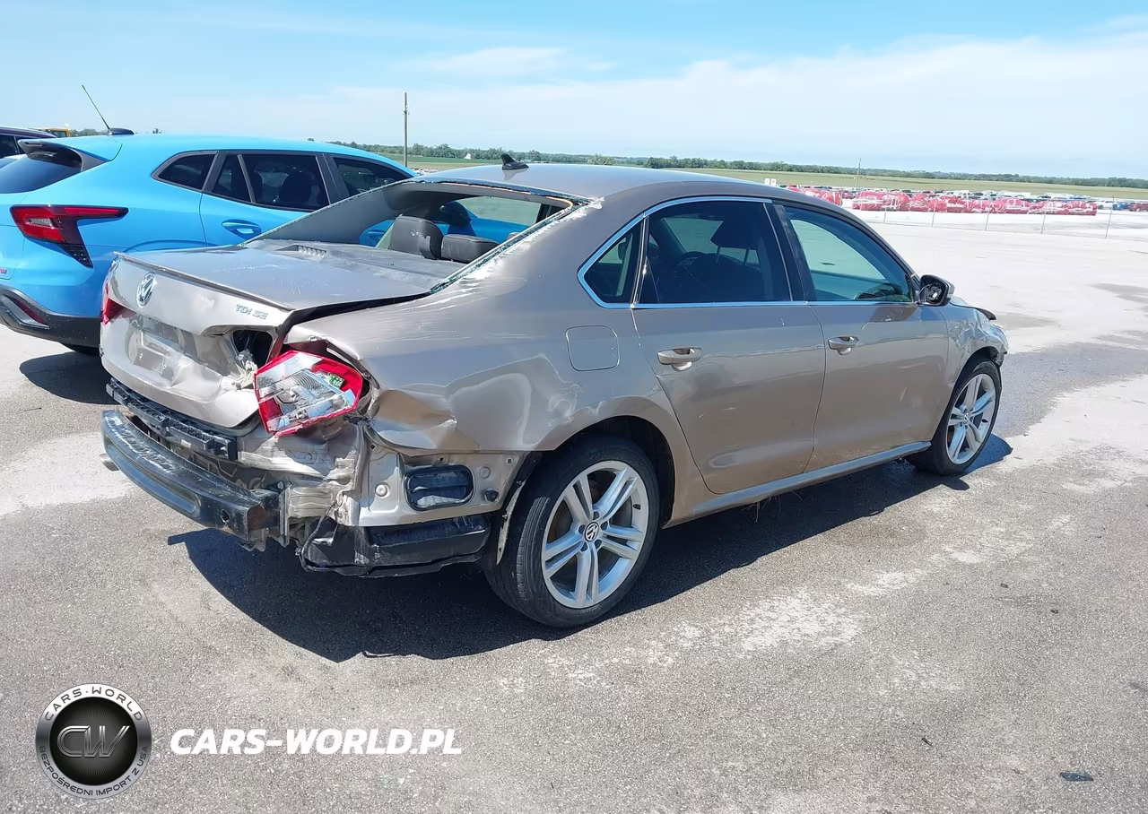 2015 Volkswagen Passat 2.0L Tdi Se VIN:1VWBV7A34FC067569 - 4