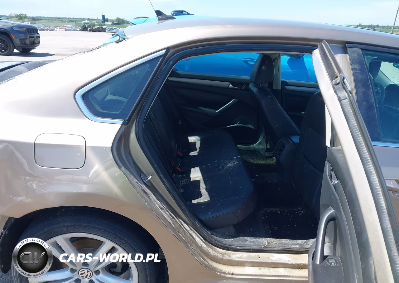 2015 Volkswagen Passat 2.0L Tdi Se VIN:1VWBV7A34FC067569 - 8