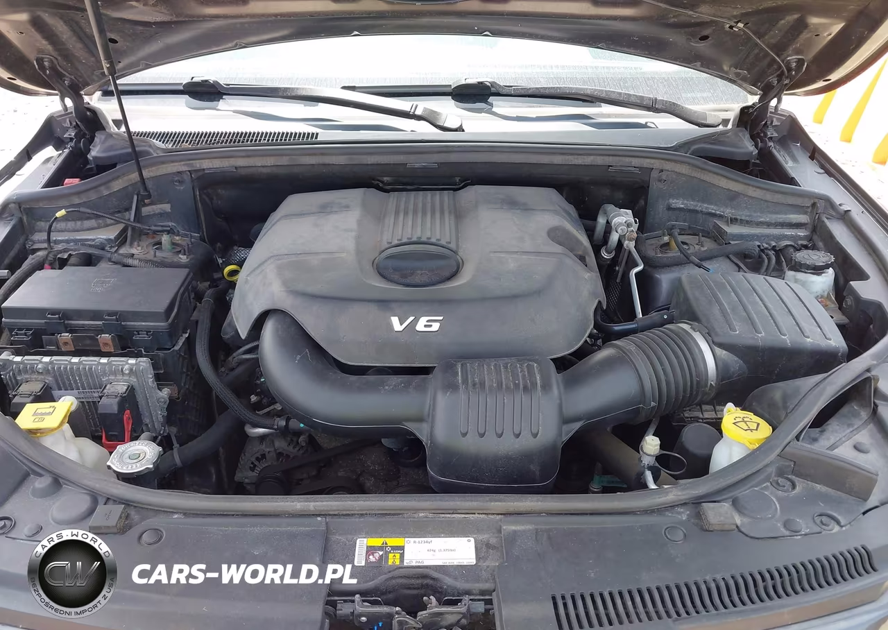 2015 Jeep Grand Cherokee Overland VIN:1C4RJFCG0FC704741 - 10