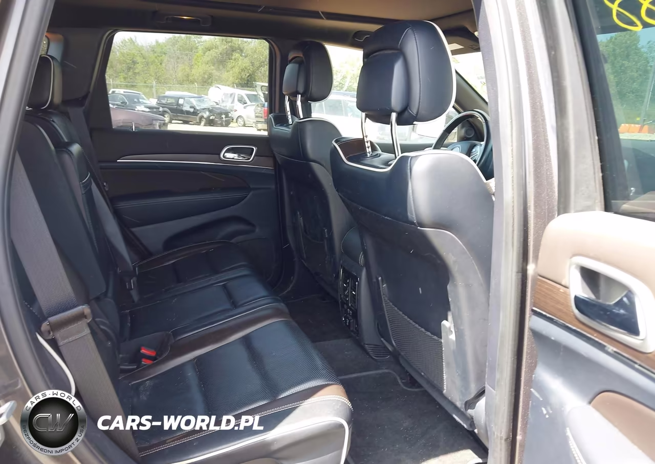2015 Jeep Grand Cherokee Overland VIN:1C4RJFCG0FC704741 - 8