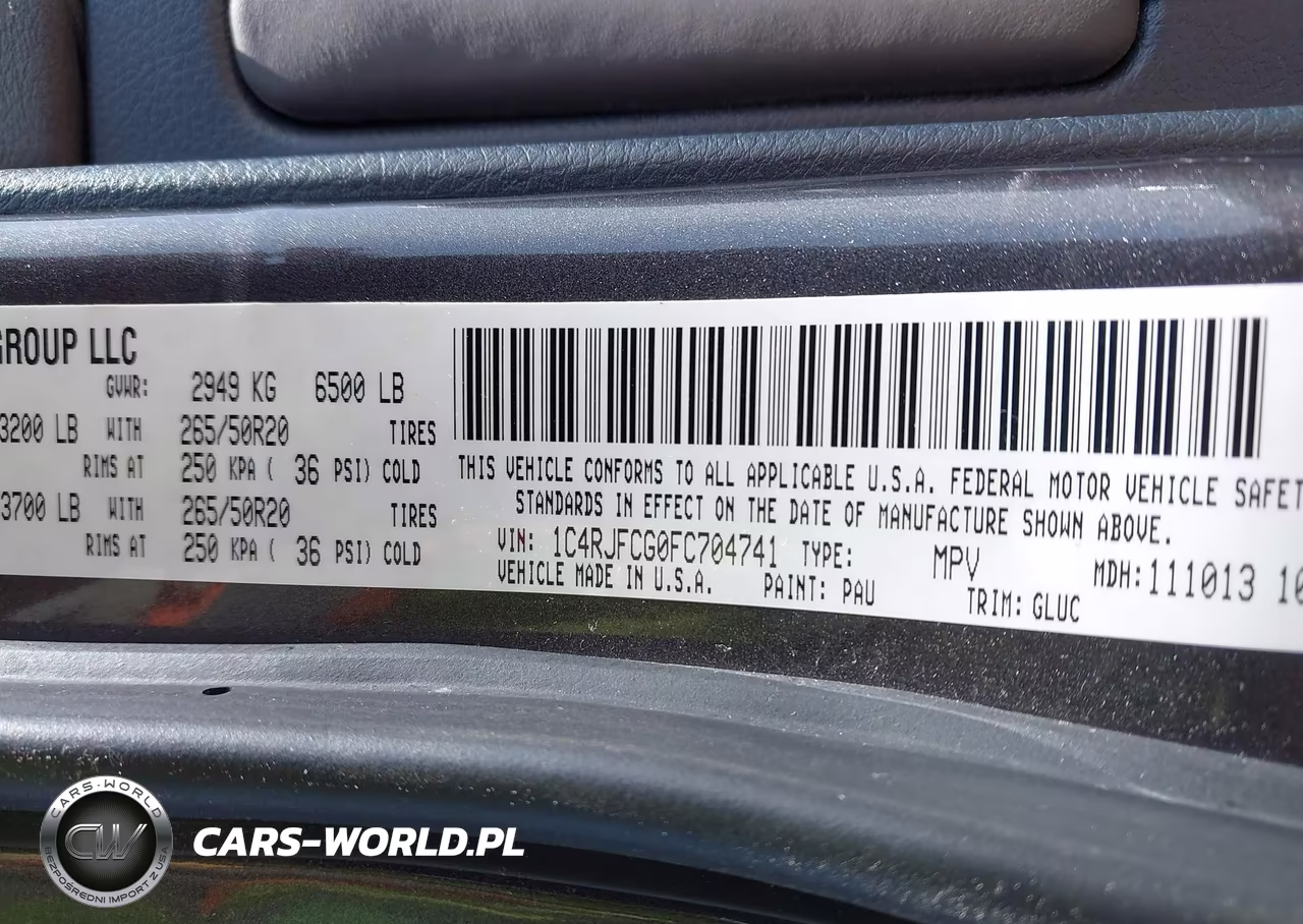 2015 Jeep Grand Cherokee Overland VIN:1C4RJFCG0FC704741 - 9