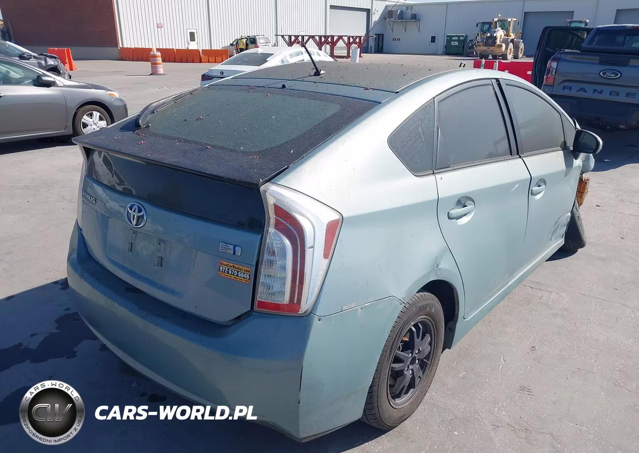 2015 Toyota Prius Two VIN:JTDKN3DU9F1900035 - 4