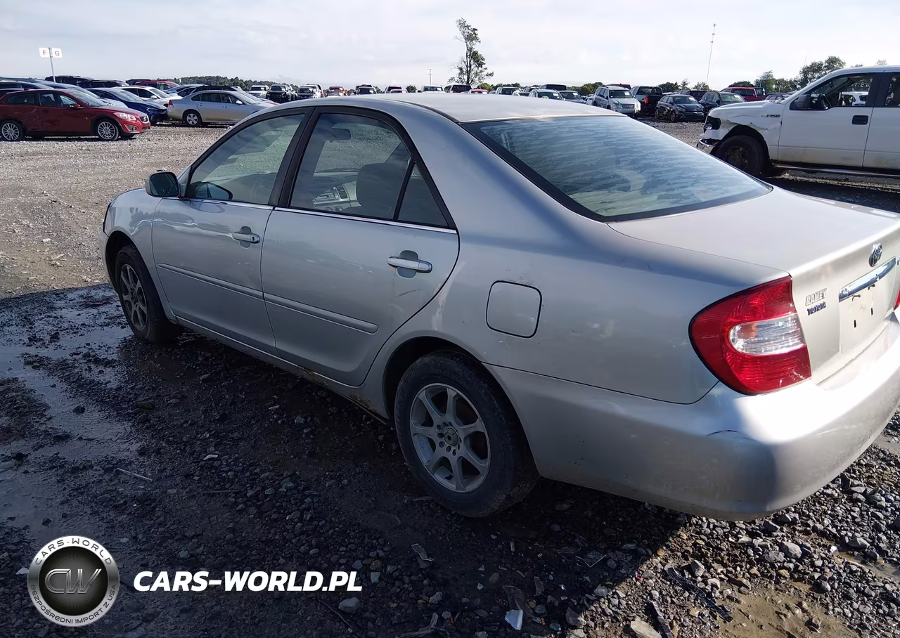 2004 Toyota Camry Le VIN:4T1BE32K14U296585 - 3