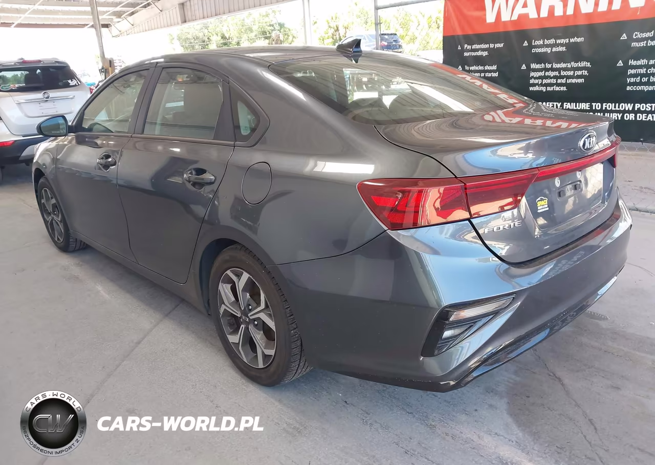 2020 Kia Forte Lxs VIN:3KPF24AD9LE205678 - 3