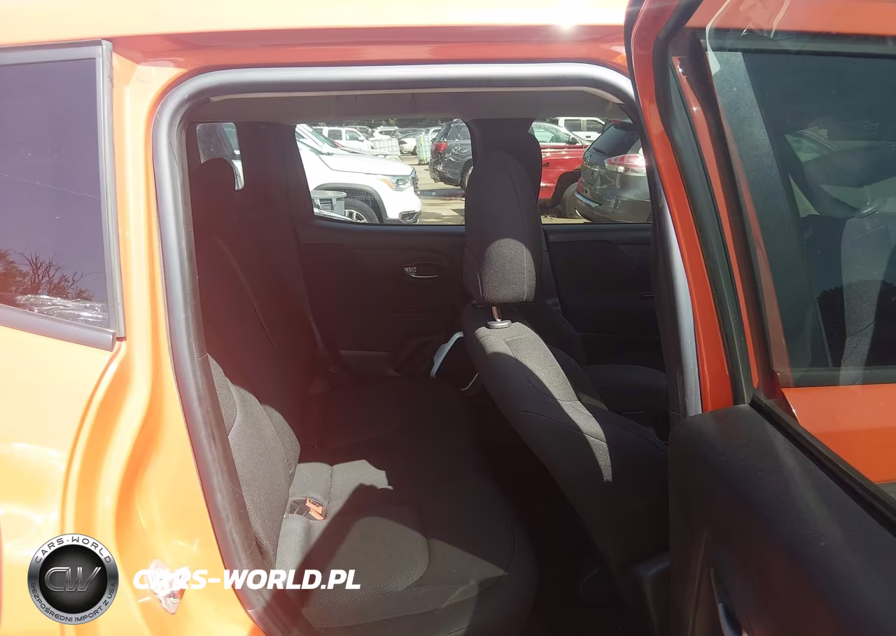2018 Jeep Renegade Sport 4X4 VIN:ZACCJBABXJPH29964 - 8