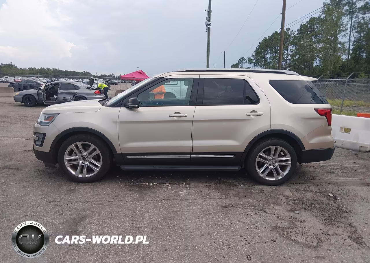 2017 Ford Explorer Xlt VIN:1FM5K7D83HGD79714 - 14