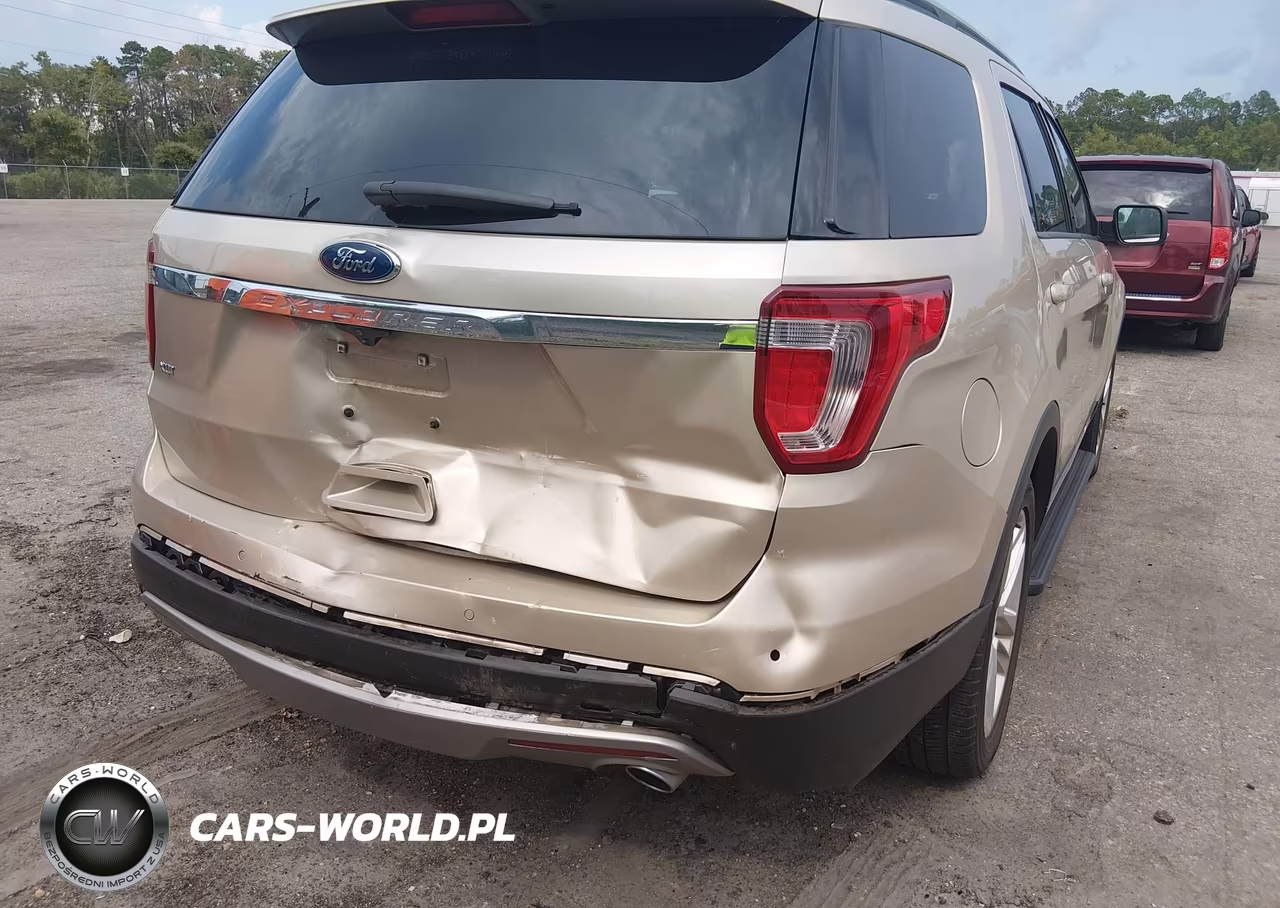 2017 Ford Explorer Xlt VIN:1FM5K7D83HGD79714 - 6
