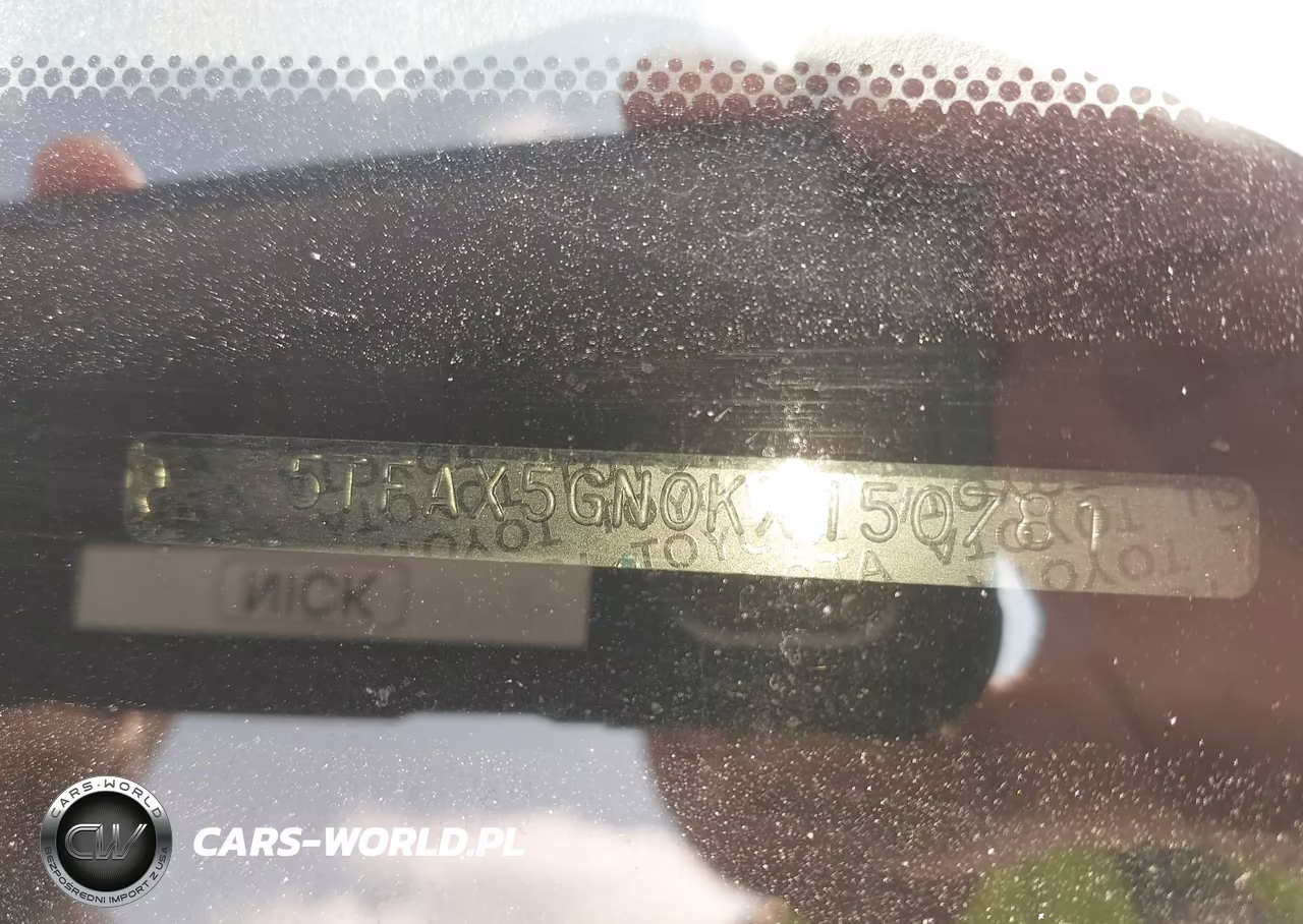 2019 Toyota Tacoma Sr VIN:5TFAX5GN0KX150781 - 17