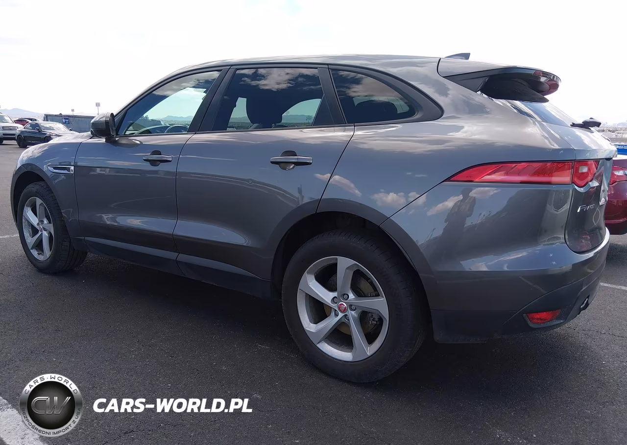 2018 Jaguar F-Pace 30T Premium VIN:SADCJ2GX1JA235421 - 3