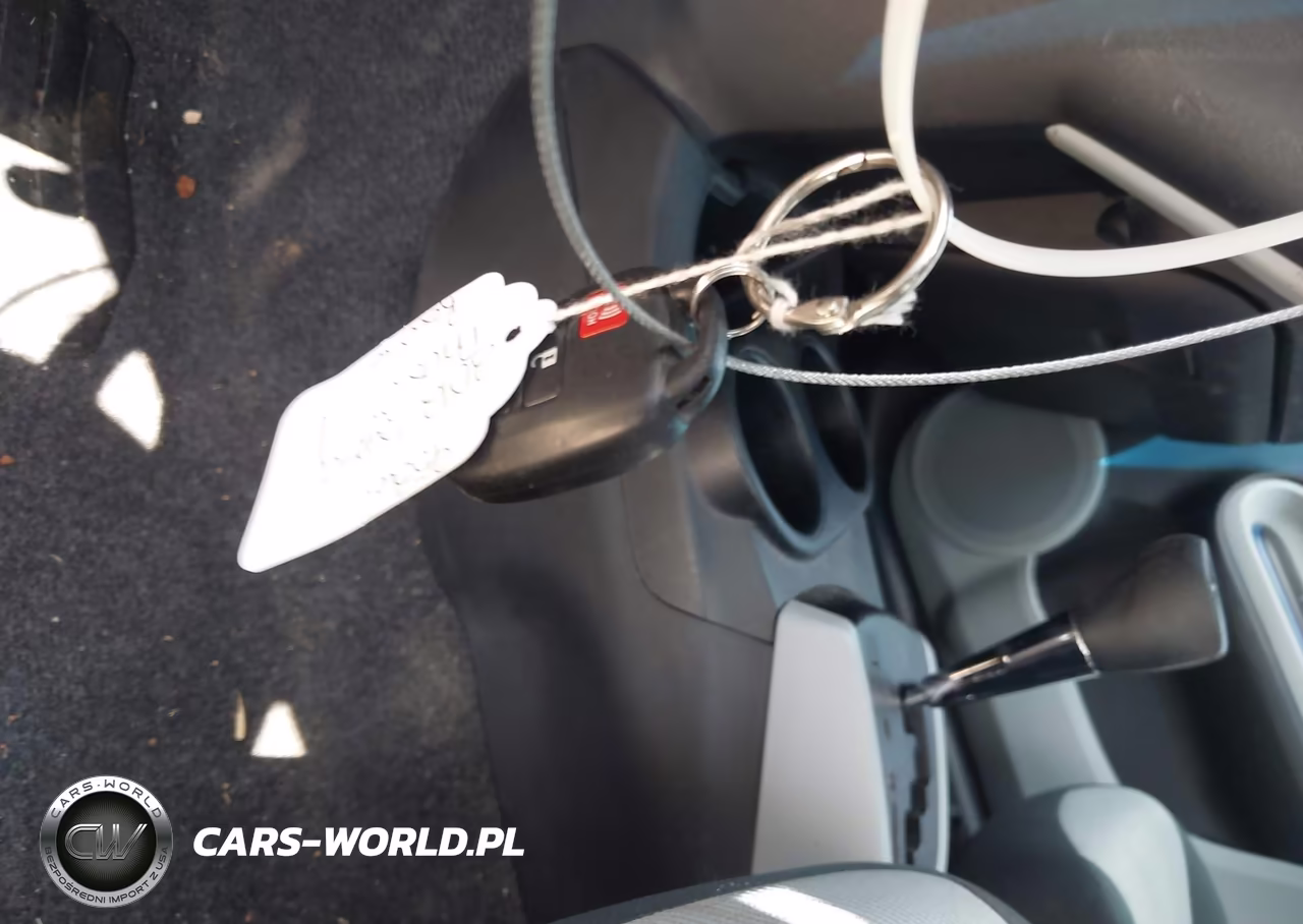 2012 Toyota Prius C Two VIN:JTDKDTB39C1010479 - 11