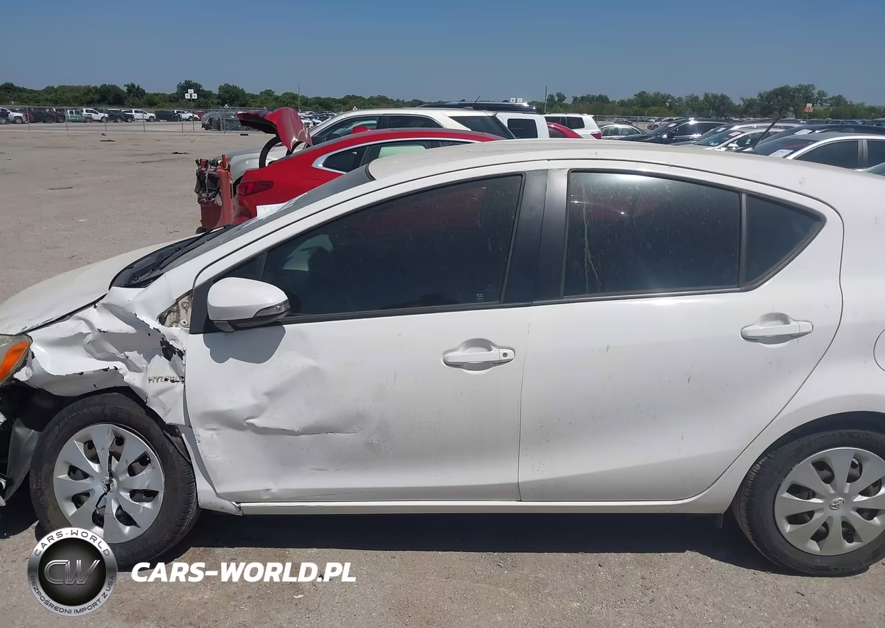 2012 Toyota Prius C Two VIN:JTDKDTB39C1010479 - 14