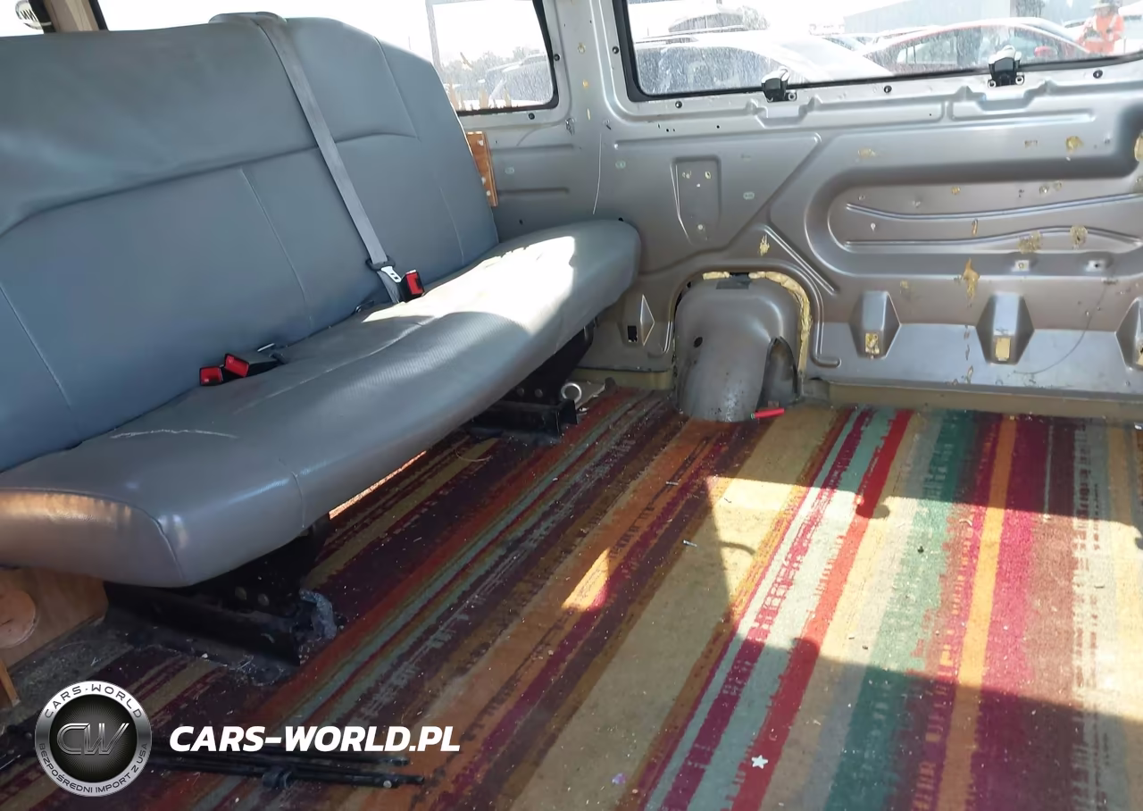 2011 Ford E-350 Super Duty Xl VIN:1FBSS3BL3BDB29619 - 8