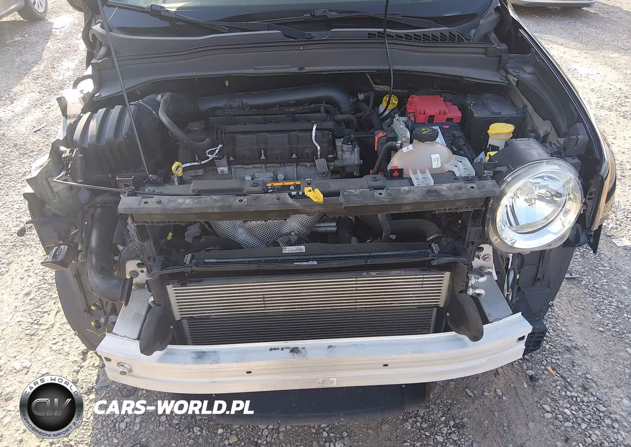 2018 Jeep Renegade Latitude 4X4 VIN:ZACCJBBBXJPJ38822 - 10