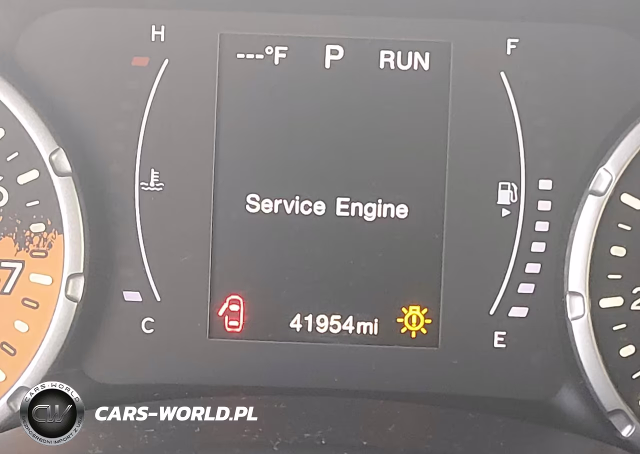 2018 Jeep Renegade Latitude 4X4 VIN:ZACCJBBBXJPJ38822 - 16