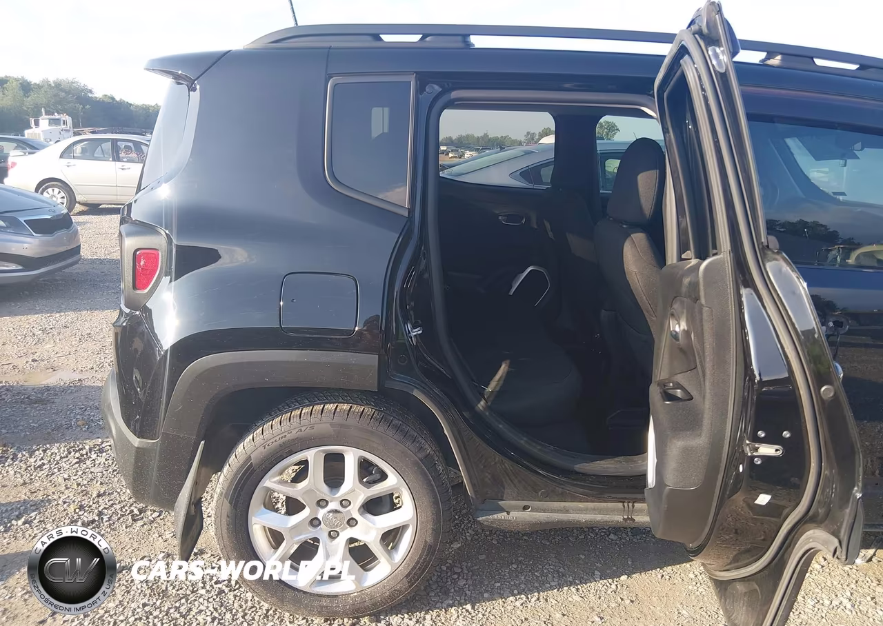2018 Jeep Renegade Latitude 4X4 VIN:ZACCJBBBXJPJ38822 - 8