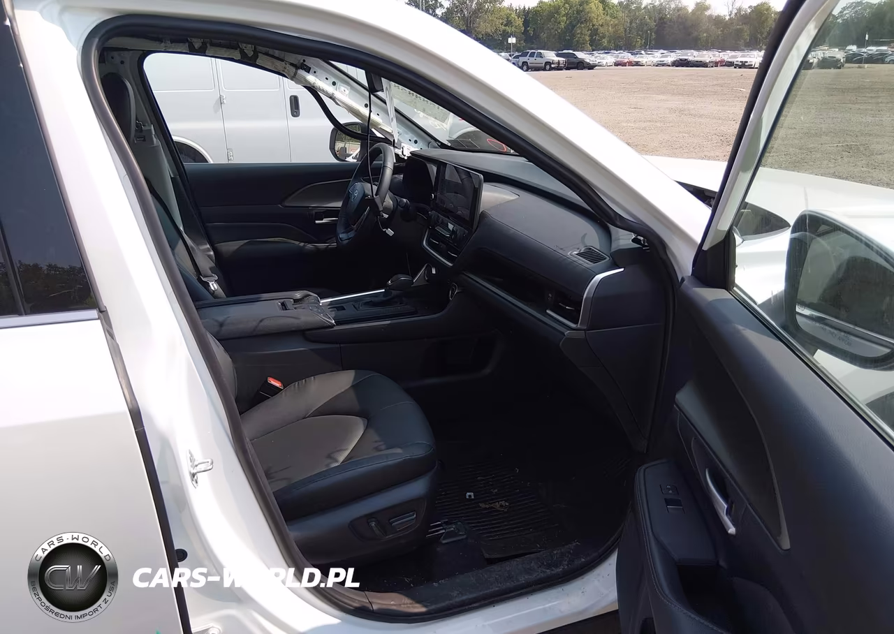 2026 Toyota Grand Highlander Hybrid Xle VIN:5TDACAB56TS086765 - 5