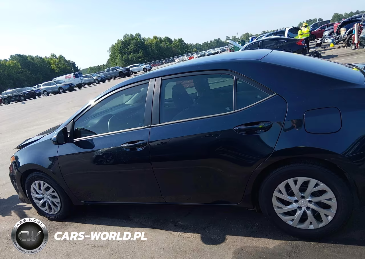 2019 Toyota Corolla Le VIN:2T1BURHE6KC212914 - 14
