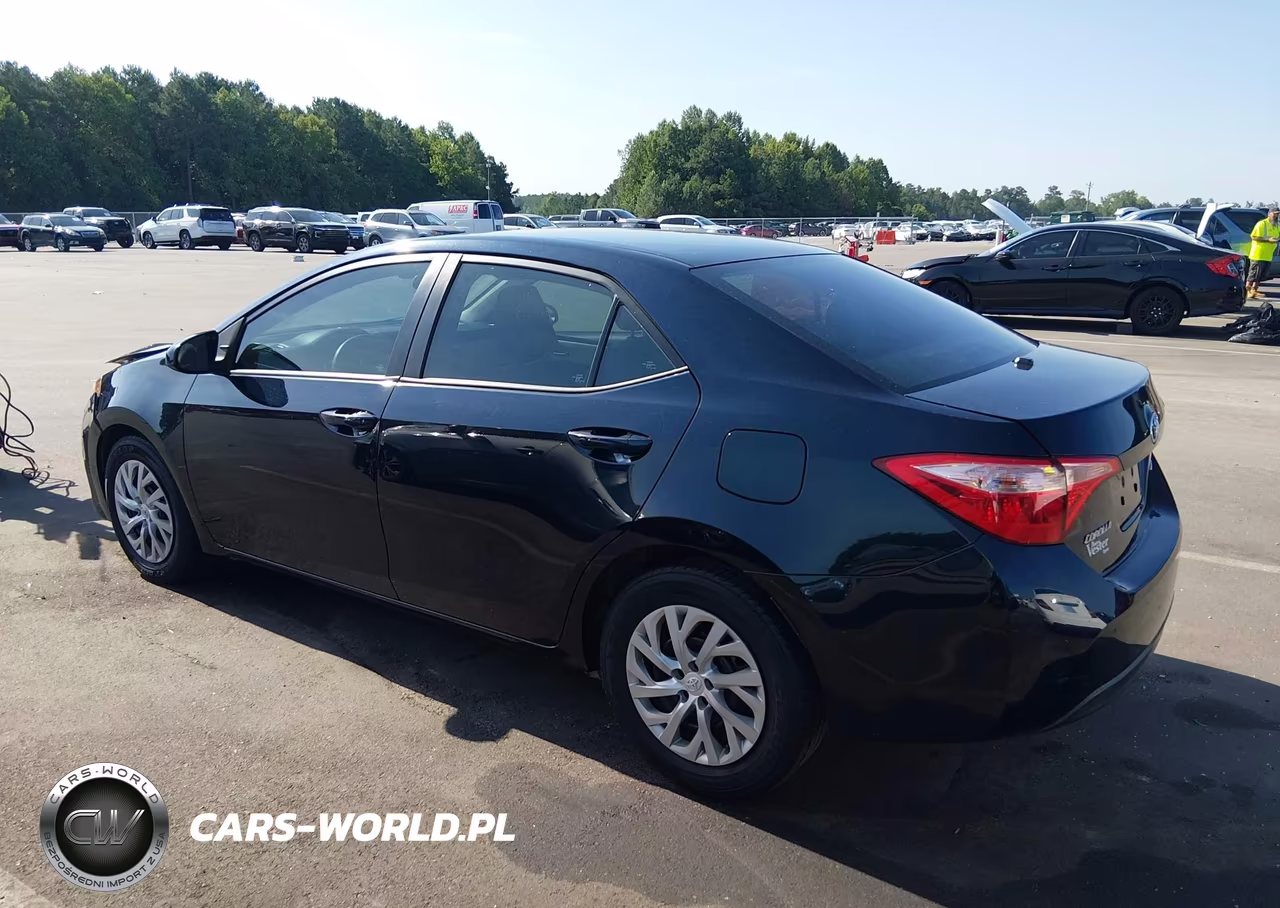 2019 Toyota Corolla Le VIN:2T1BURHE6KC212914 - 3