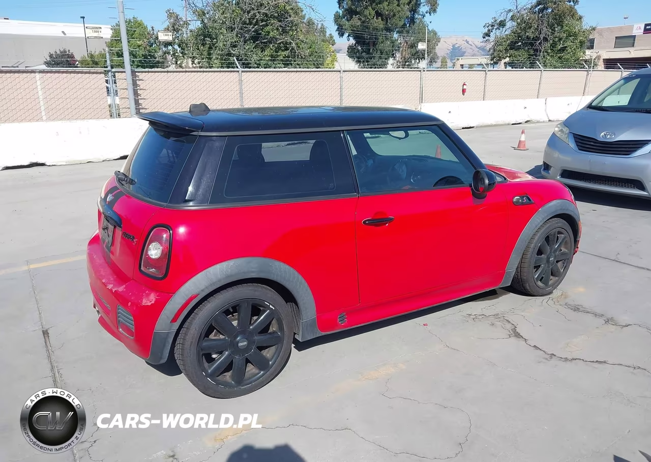 2010 Mini Cooper S VIN:WMWMF7C55ATW89627 - 4
