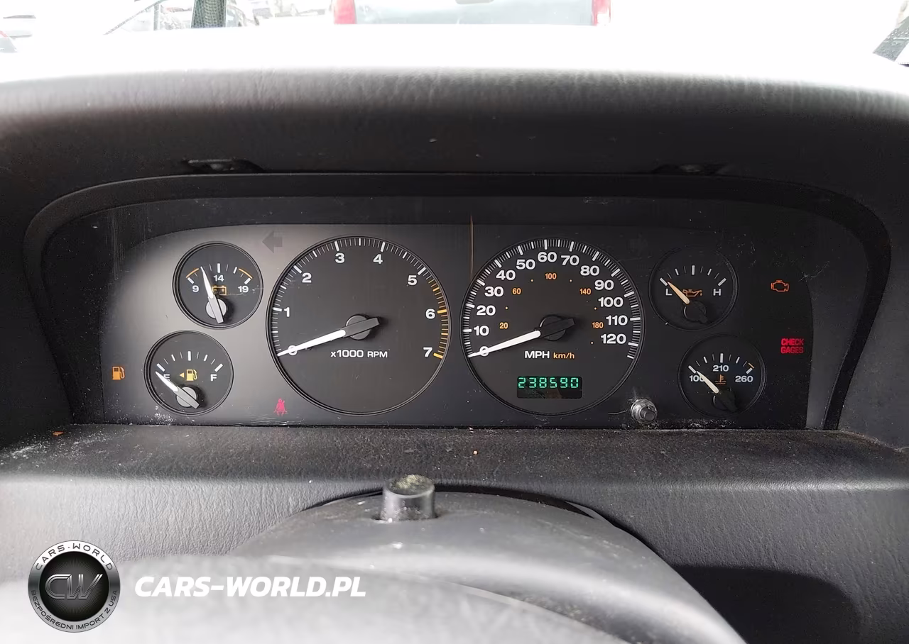 2004 Jeep Grand Cherokee Laredo VIN:1J4GW48S34C223206 - 7