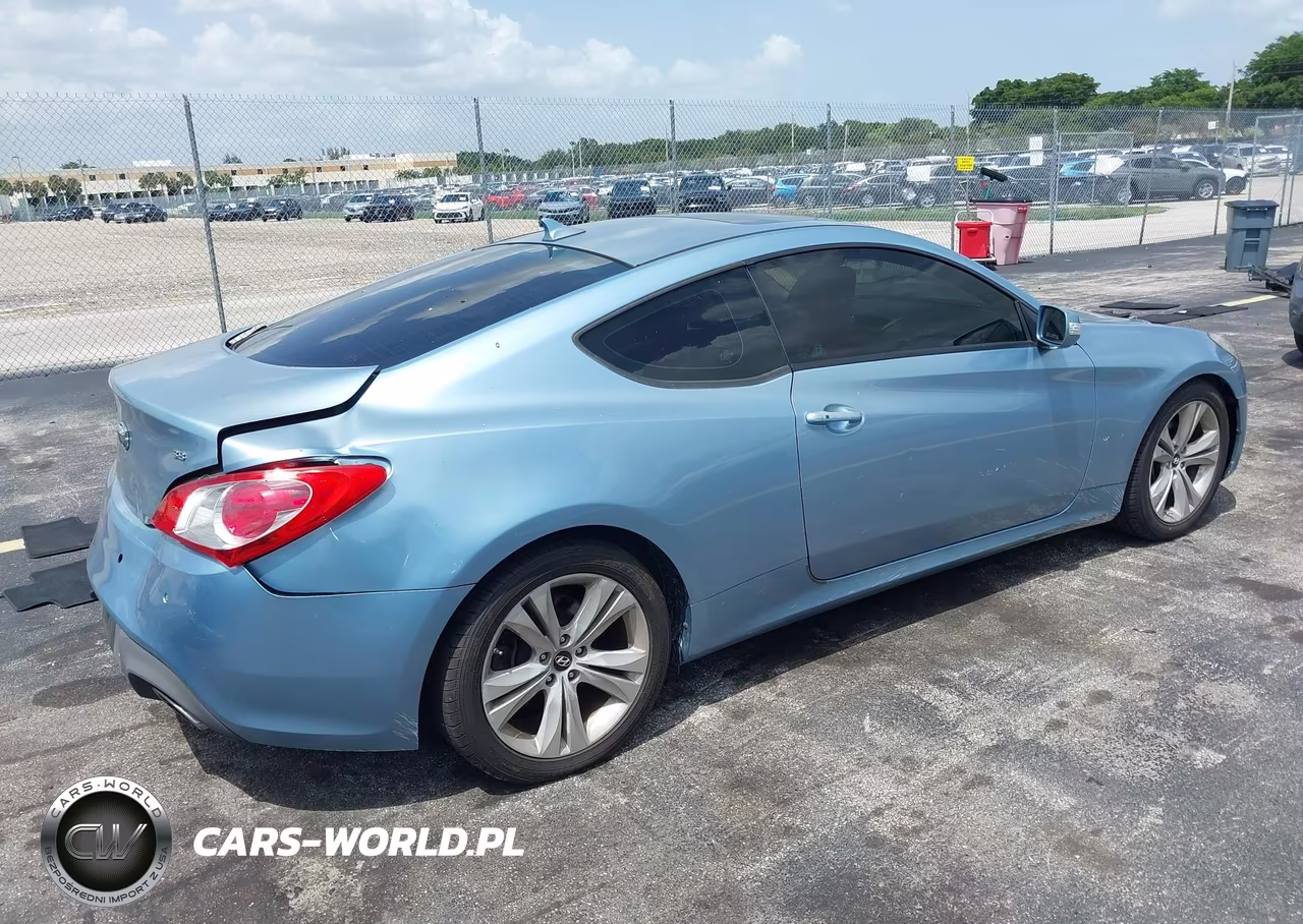 2011 Hyundai Genesis 3.8 Grand Touring VIN:KMHHU6KH7BU063293 - 4