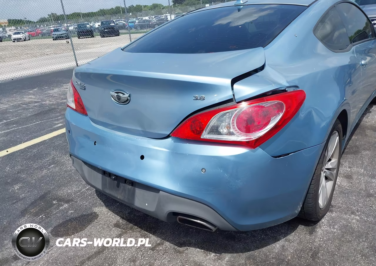 2011 Hyundai Genesis 3.8 Grand Touring VIN:KMHHU6KH7BU063293 - 6