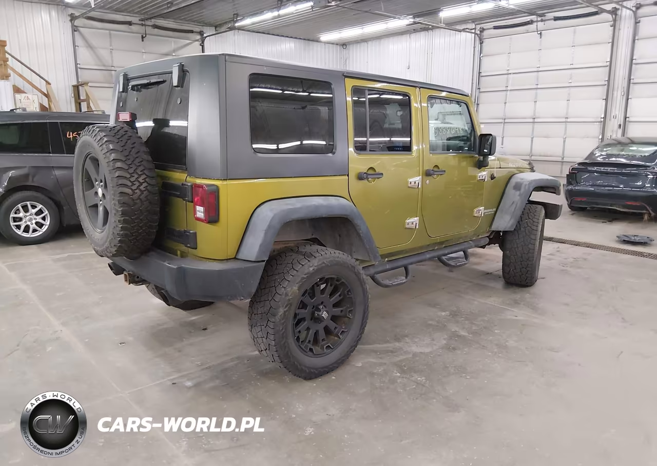 2007 Jeep Wrangler Unlimited Rubicon VIN:1J4GA69167L166407 - 4