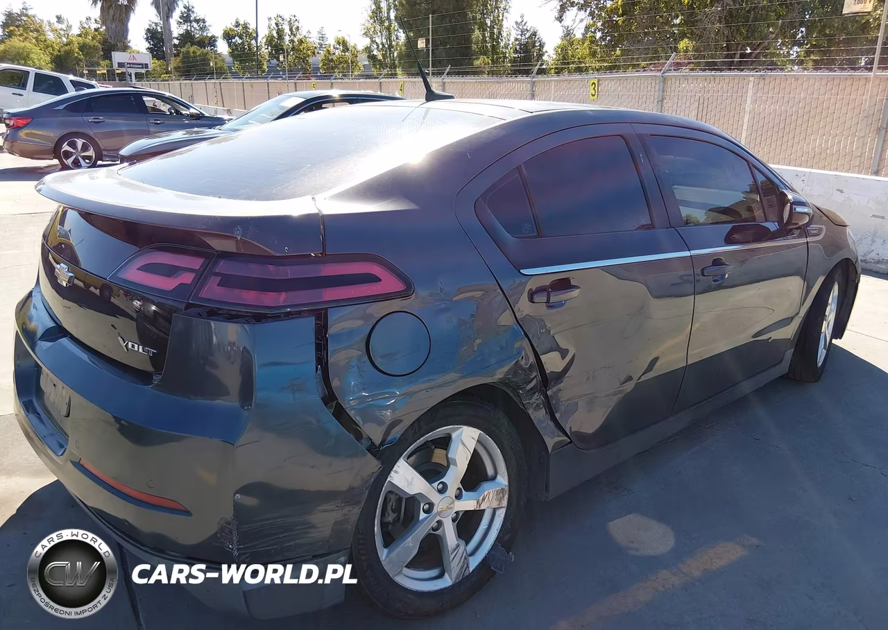 2011 Chevrolet Volt VIN:1G1RD6E46BU101879 - 4