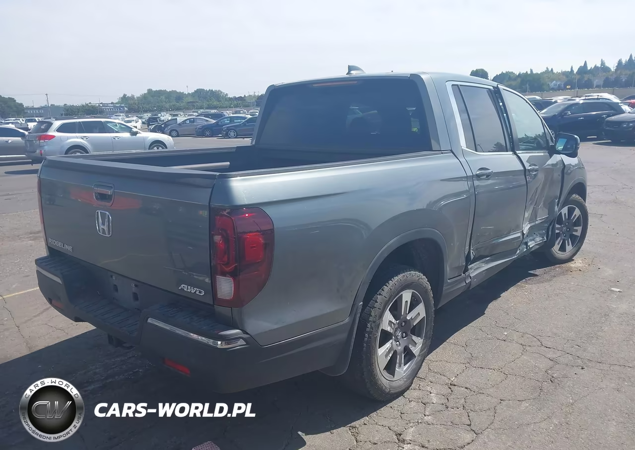 2018 Honda Ridgeline Rtl-T VIN:5FPYK3F62JB005379 - 4