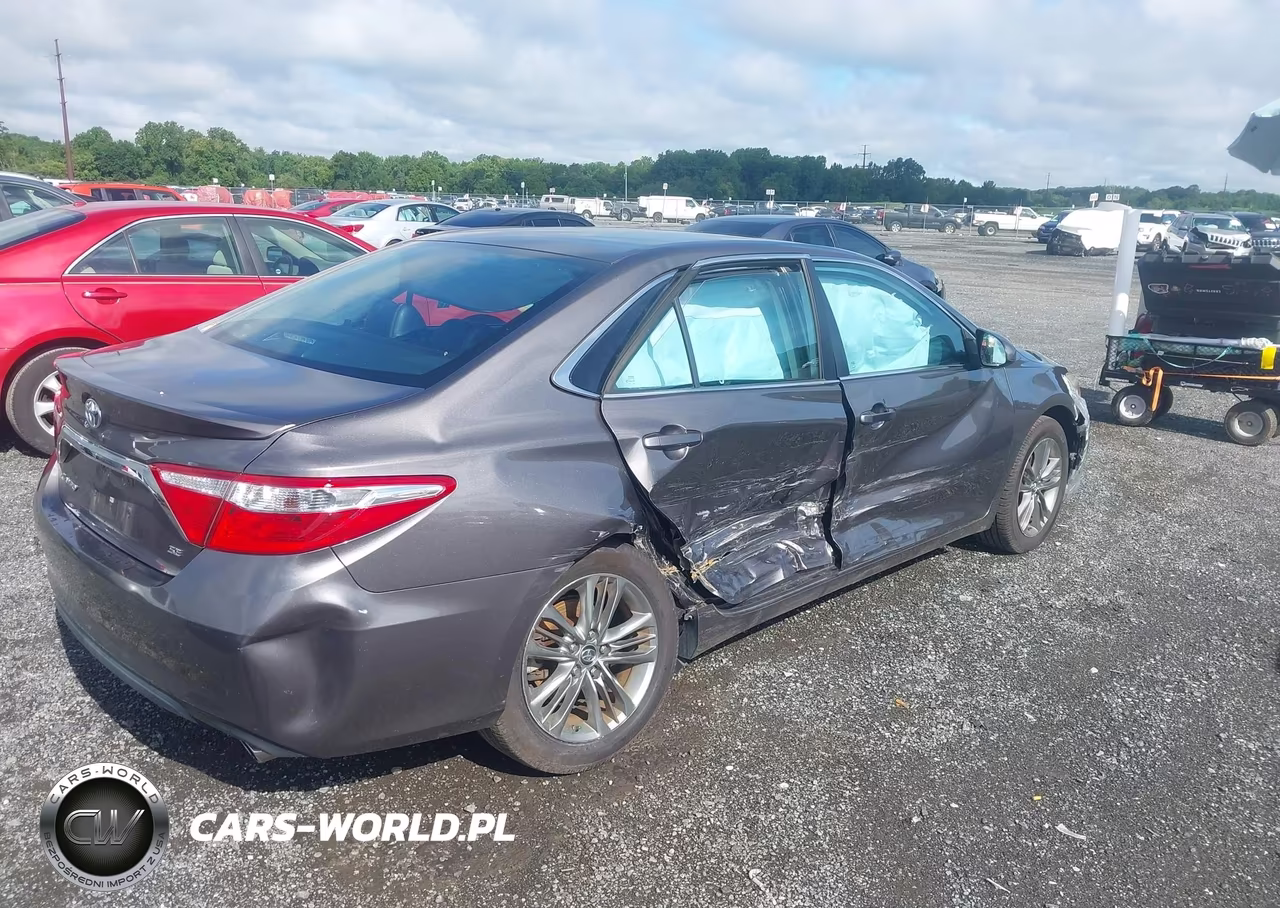2016 Toyota Camry Se VIN:4T1BF1FK7GU244278 - 4