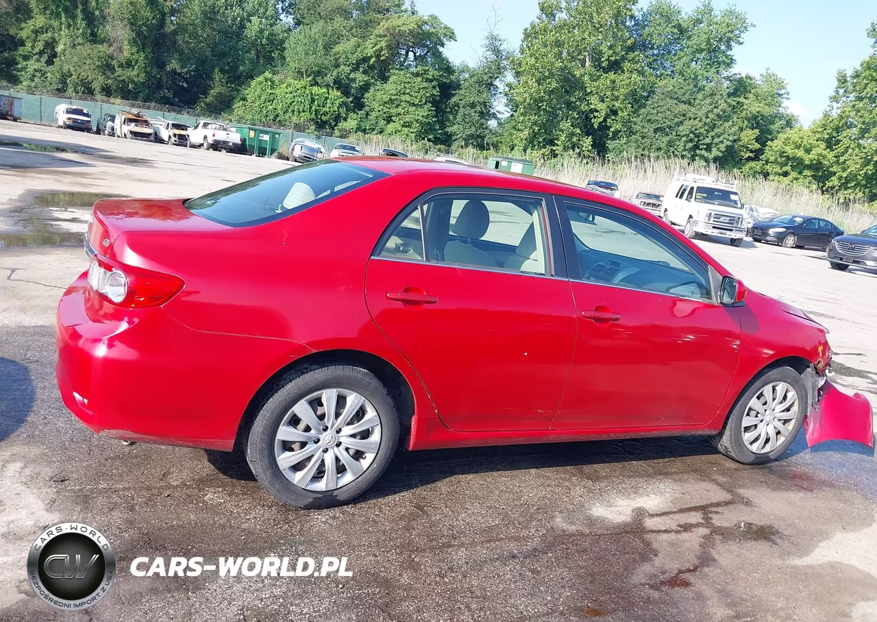 2013 Toyota Corolla Le VIN:JTDBU4EE6DJ117610 - 13