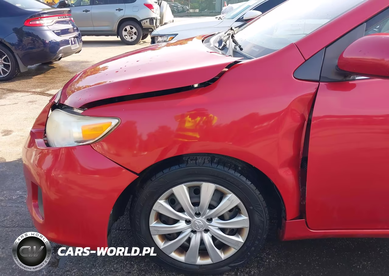 2013 Toyota Corolla Le VIN:JTDBU4EE6DJ117610 - 17