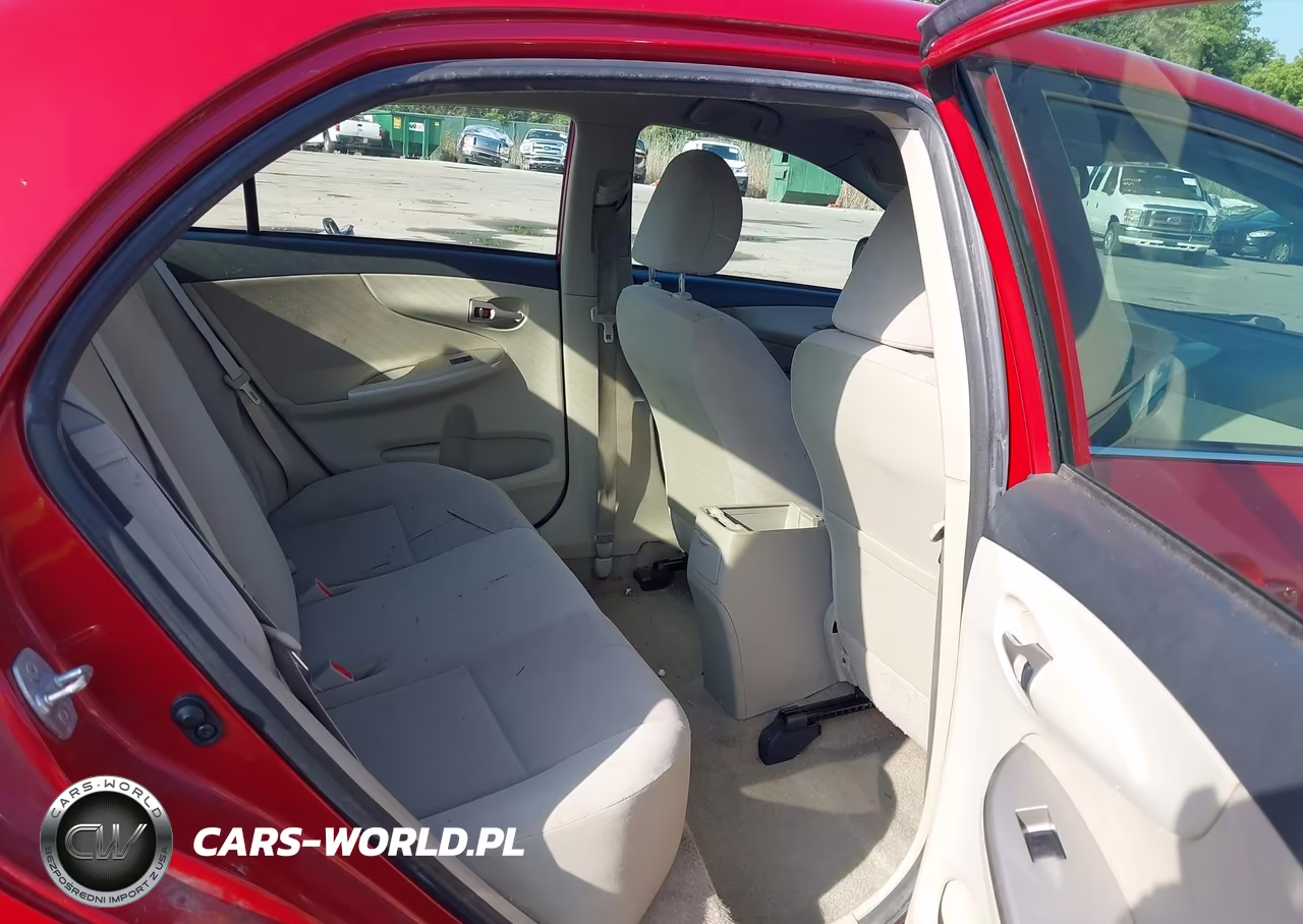 2013 Toyota Corolla Le VIN:JTDBU4EE6DJ117610 - 8