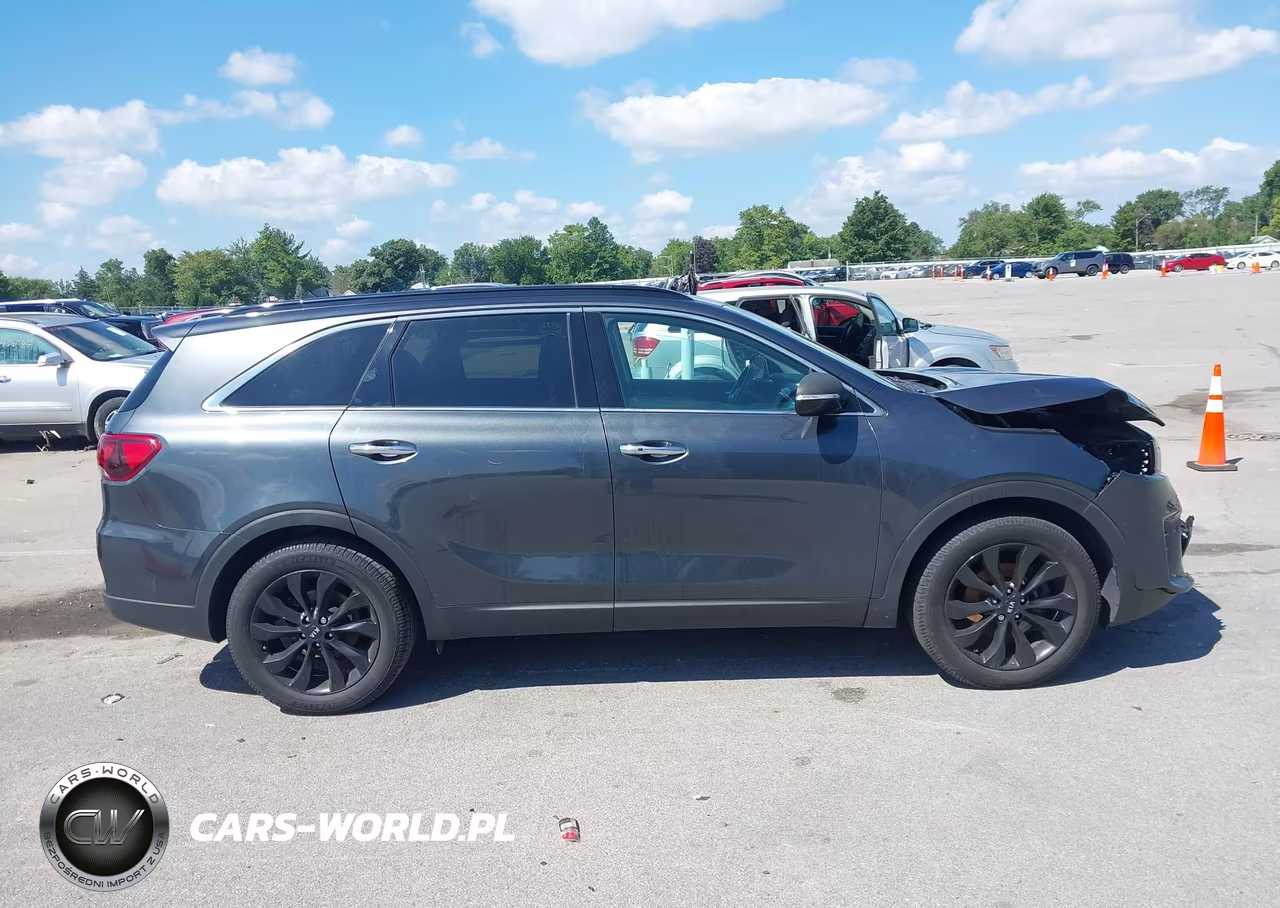 2020 Kia Sorento 3.3L S VIN:5XYPG4A55LG697563 - 14