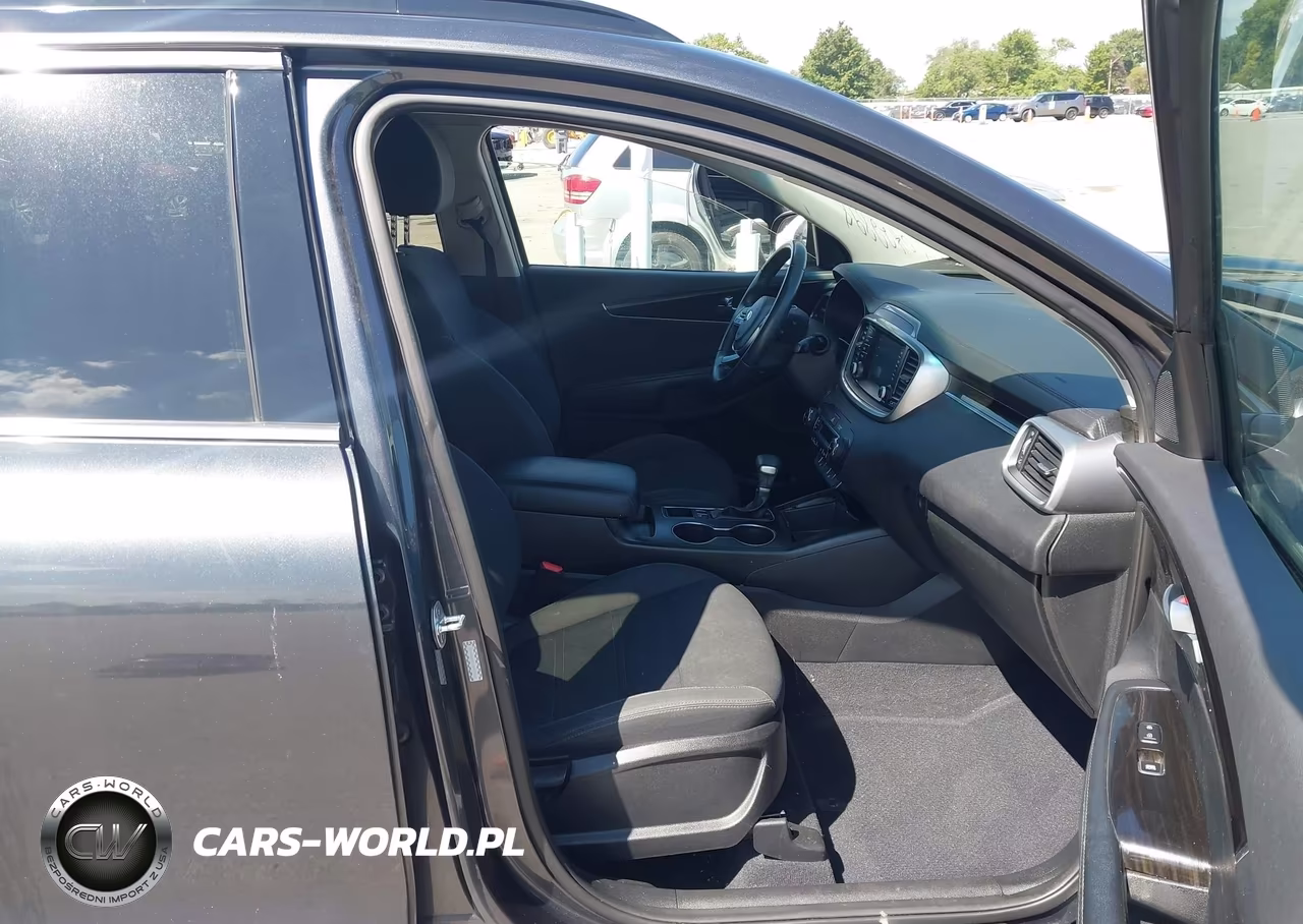 2020 Kia Sorento 3.3L S VIN:5XYPG4A55LG697563 - 5