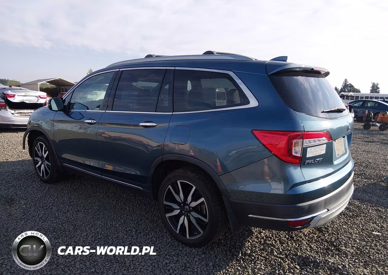 2019 Honda Pilot Touring VIN:5FNYF6H99KB011011 - 3