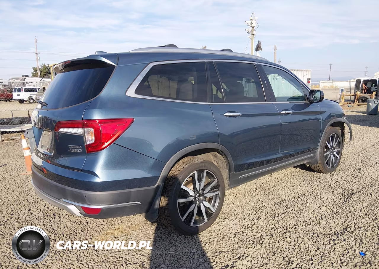 2019 Honda Pilot Touring VIN:5FNYF6H99KB011011 - 4