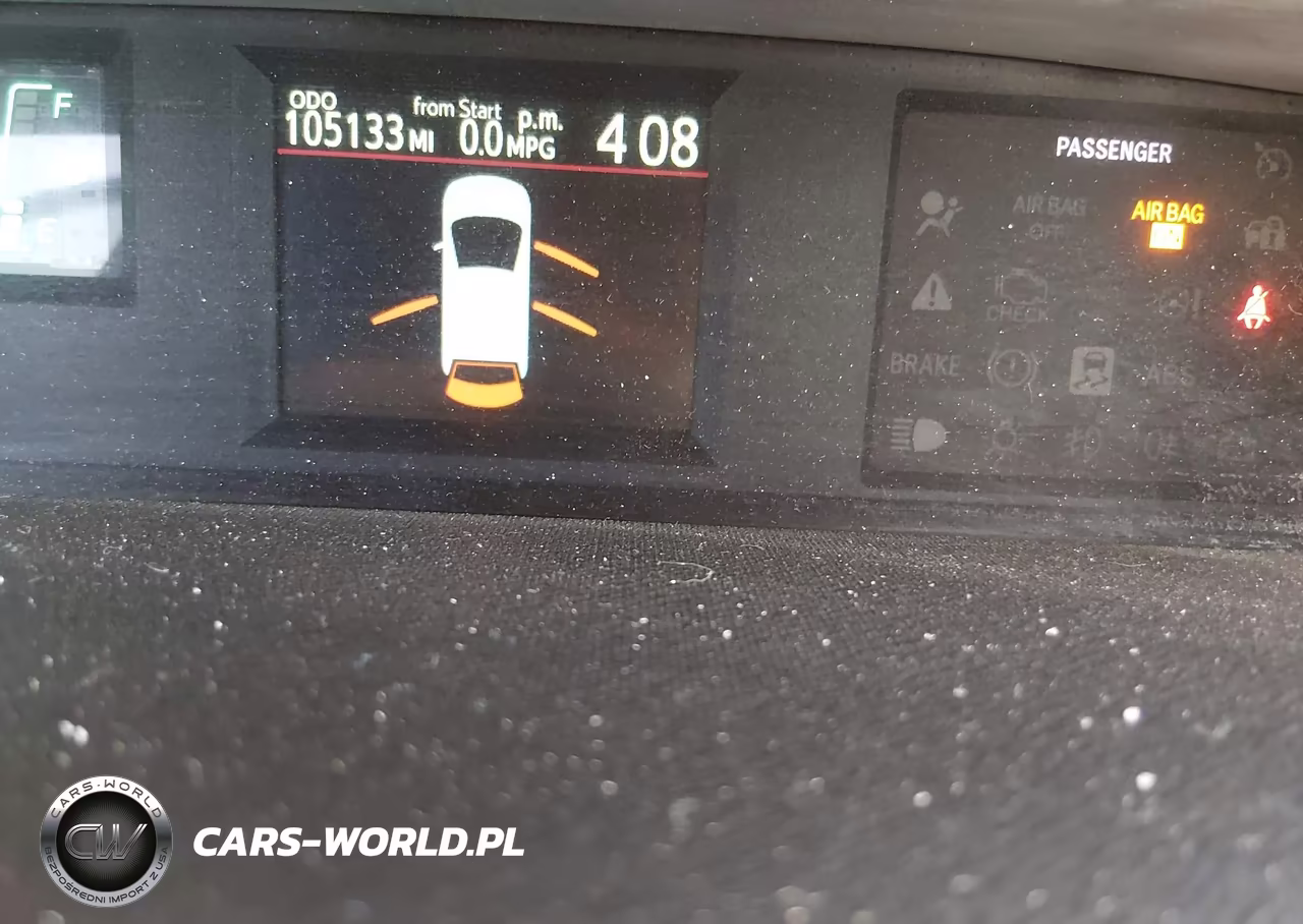 2013 Toyota Prius C Three VIN:JTDKDTB33D1535085 - 15