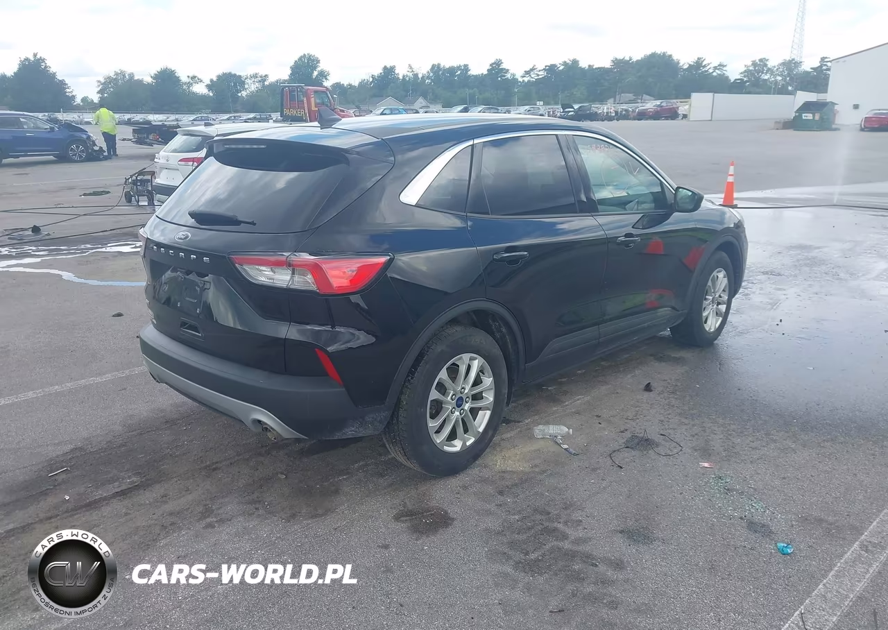 2022 Ford Escape Se VIN:1FMCU0G67NUB96879 - 4