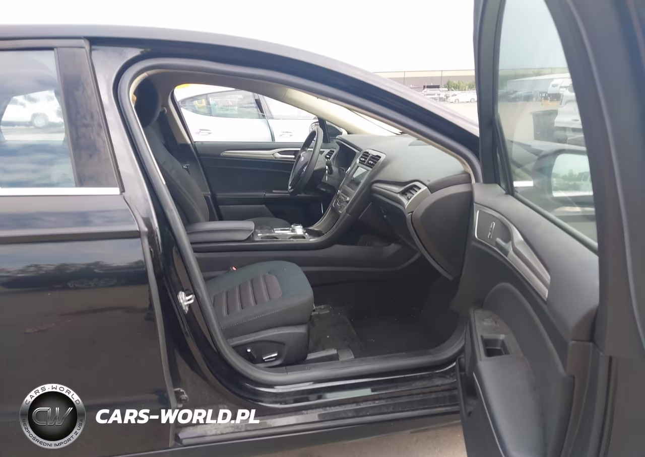 2018 Ford Fusion Se VIN:3FA6P0H74JR108104 - 5