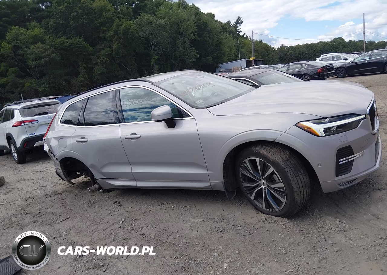 2022 Volvo Xc60 B5 Momentum VIN:YV4L12RK3N1040405 - 13