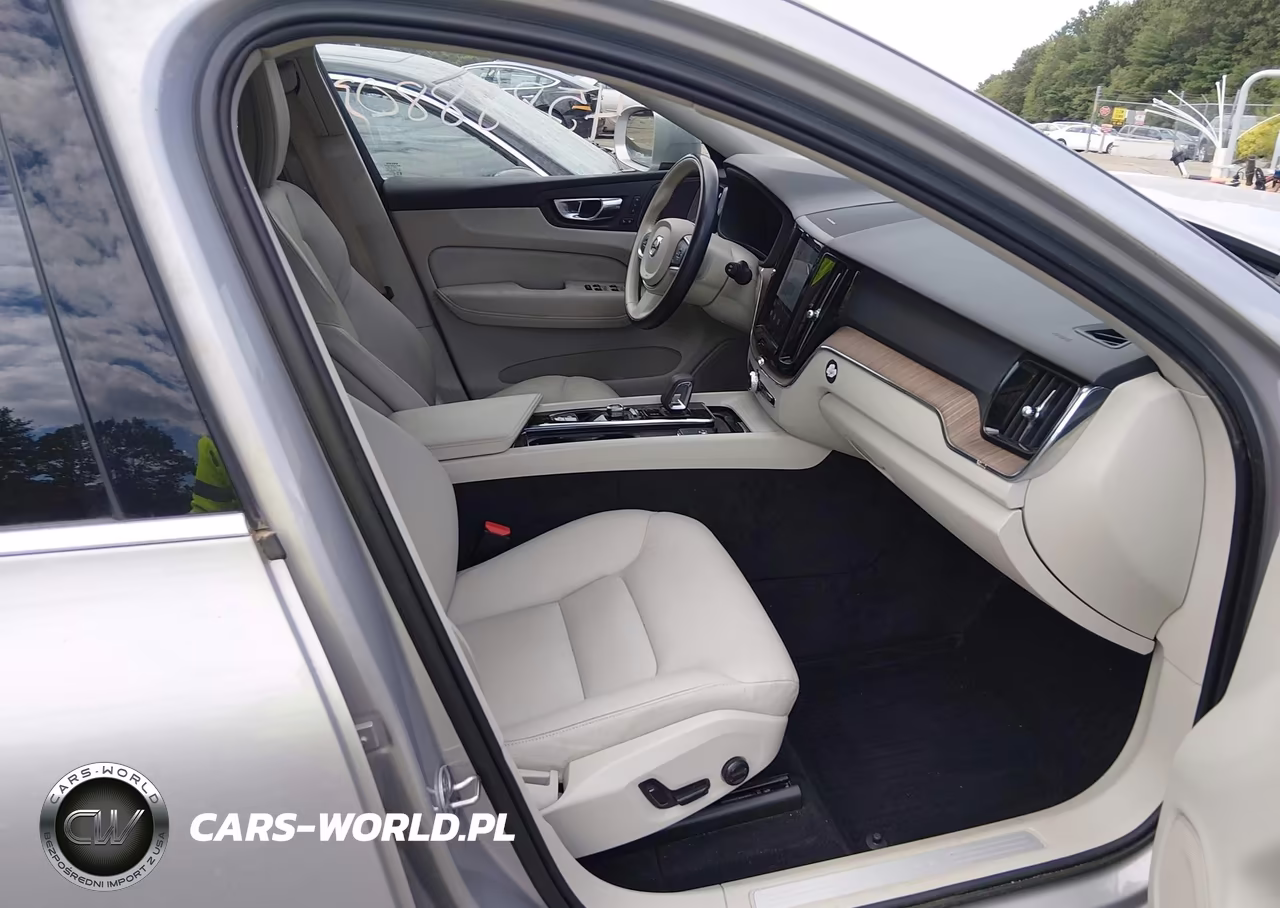 2022 Volvo Xc60 B5 Momentum VIN:YV4L12RK3N1040405 - 5