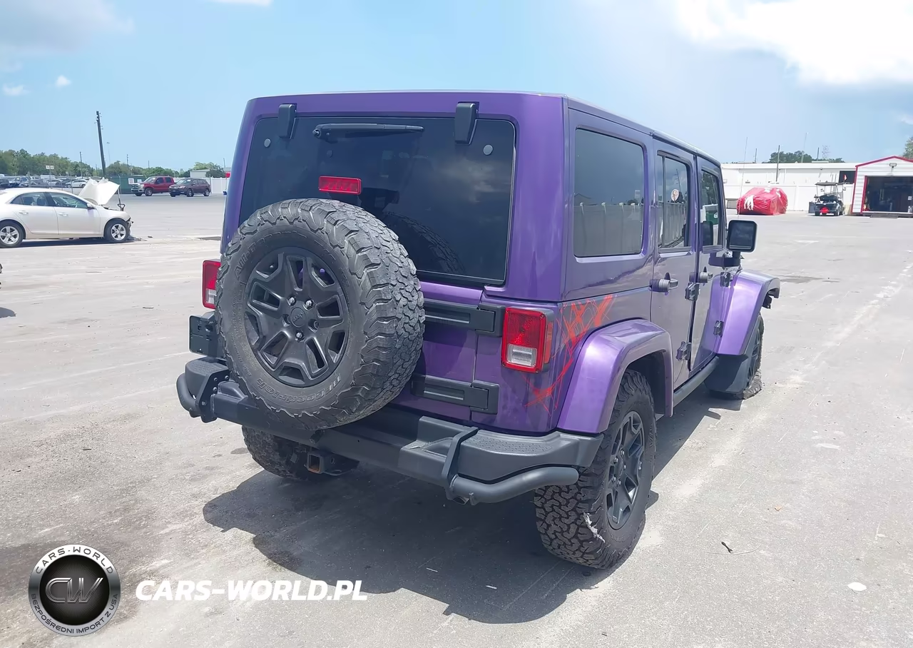 2016 Jeep Wrangler Unlimited Sahara VIN:1C4BJWEG2GL190925 - 4