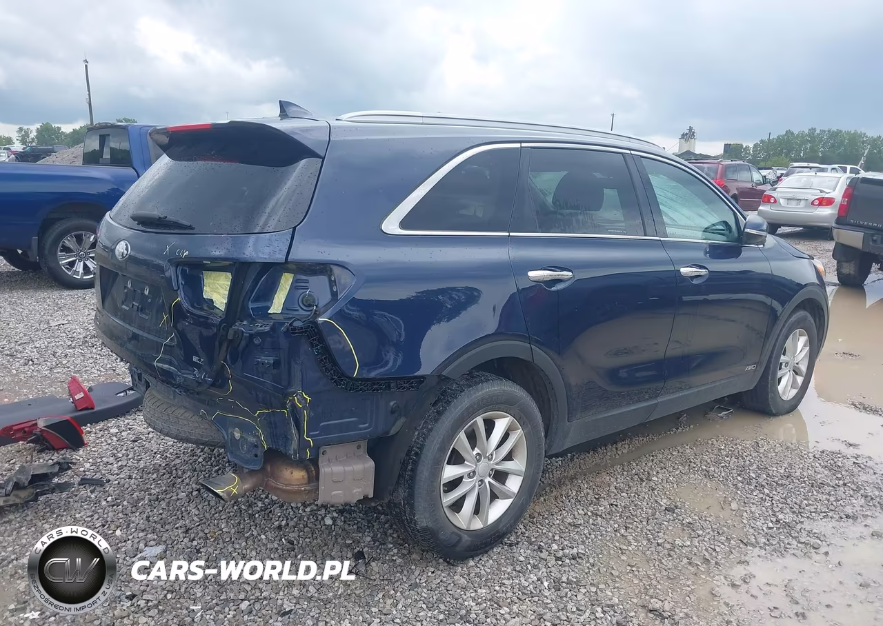 2018 Kia Sorento 2.4L Lx VIN:5XYPGDA3XJG379613 - 4