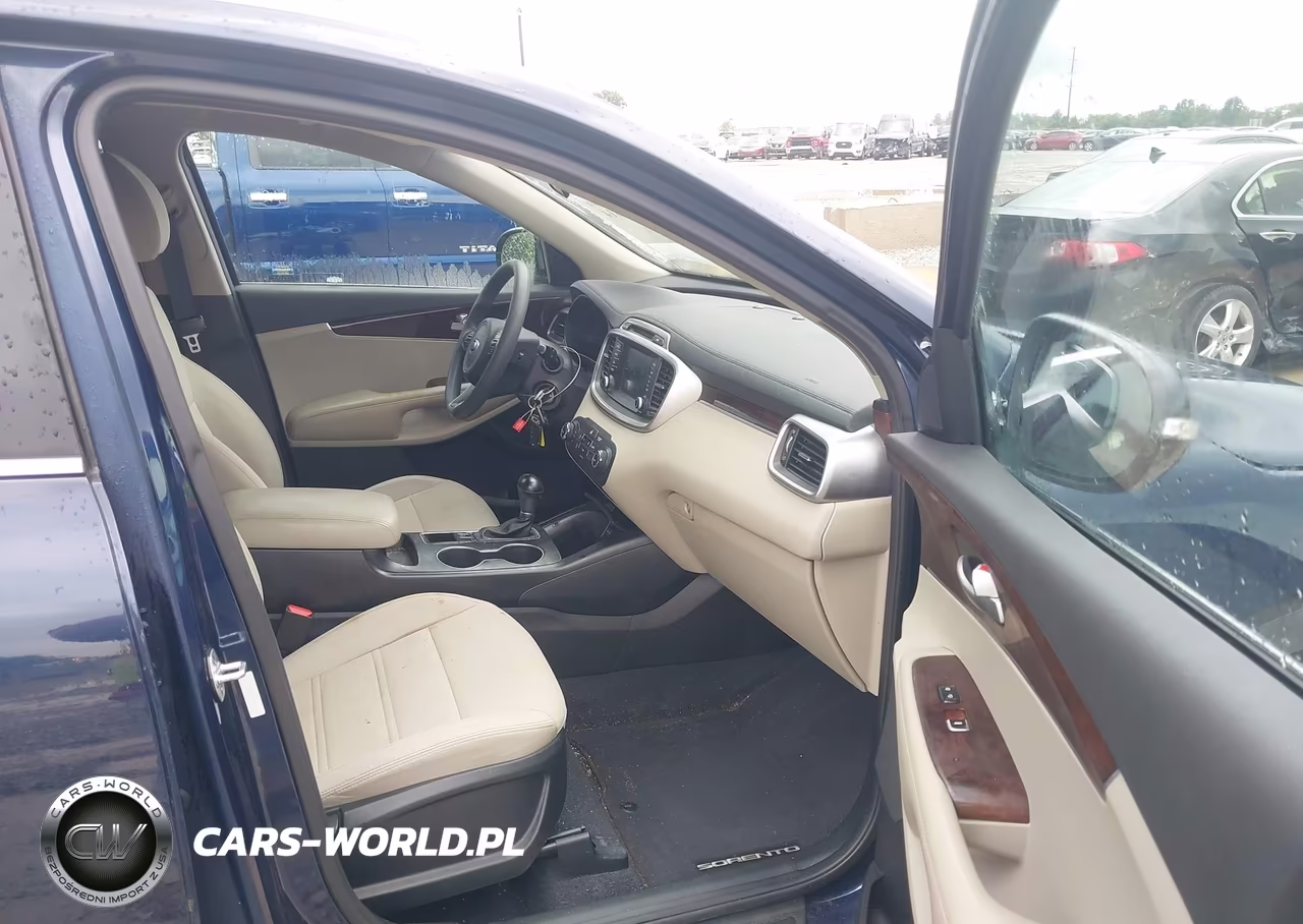 2018 Kia Sorento 2.4L Lx VIN:5XYPGDA3XJG379613 - 5