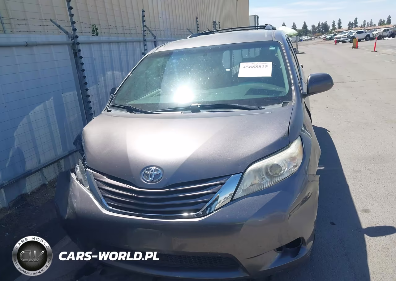 2015 Toyota Sienna Le 8 Passenger VIN:5TDKK3DC7FS663824 - 12